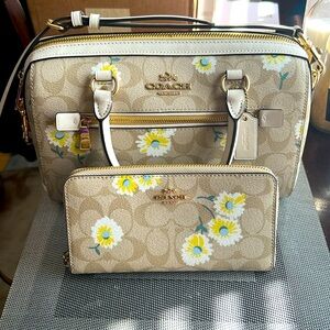 EUC COACH Rowan Satchel Signature Canvas bag & matching wallet in khaki/floral
